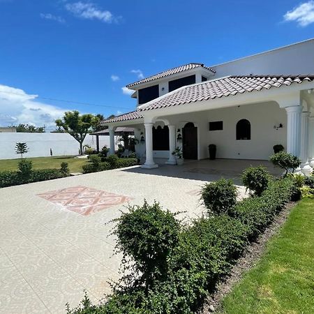 The Gil Place Villa Santiago De Los Caballeros Exterior photo